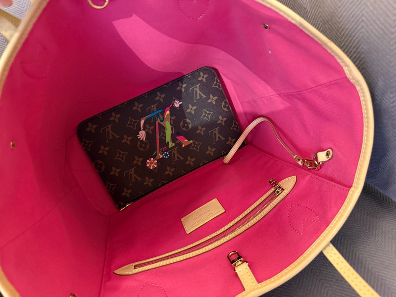 非常新的Louis Vuitton 村上隆限定款Neverfull-6