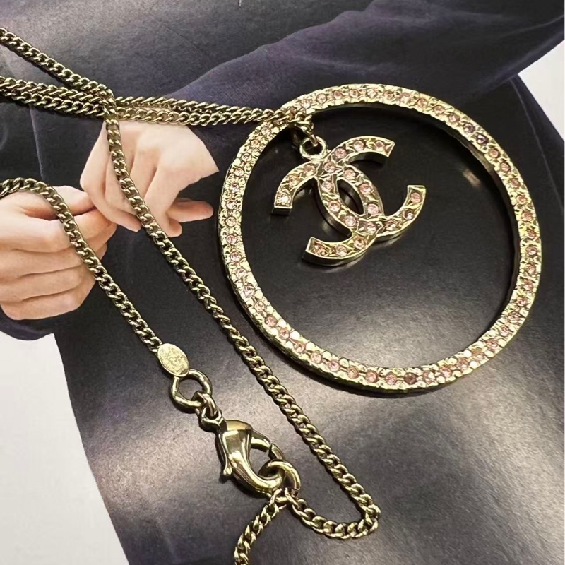 Chanel 粉紅滿鑽CC項鍊-1