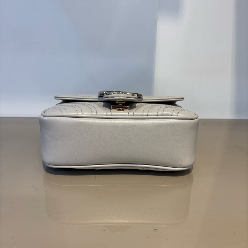 Gucci 米灰牛皮Mini Marmont 斜背包-5