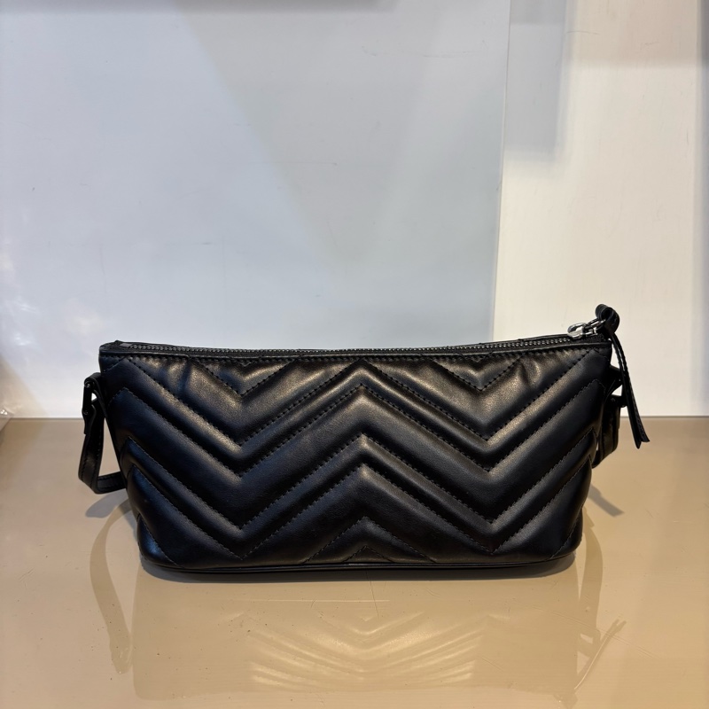 Gucci 黑牛皮Marmont 肩背包-2