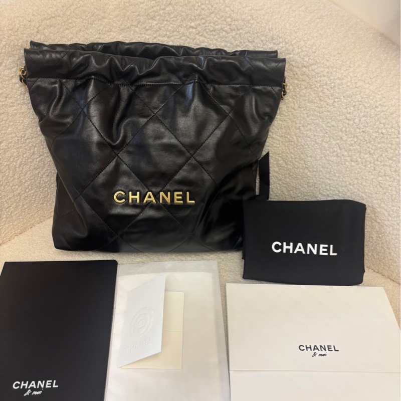 Chanel 22 Bag 黑金小號 芯片款 近乎全新-0