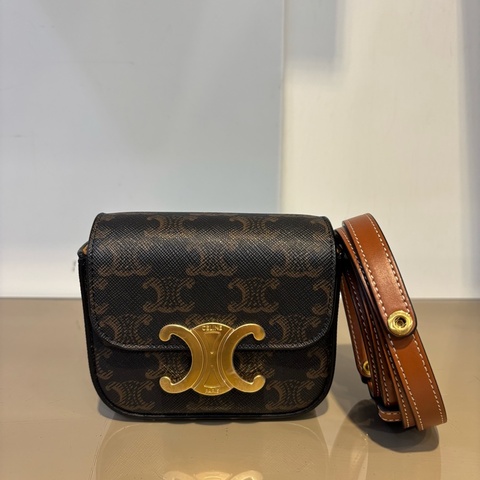 Celine Triomphe Mini Claude斜背包