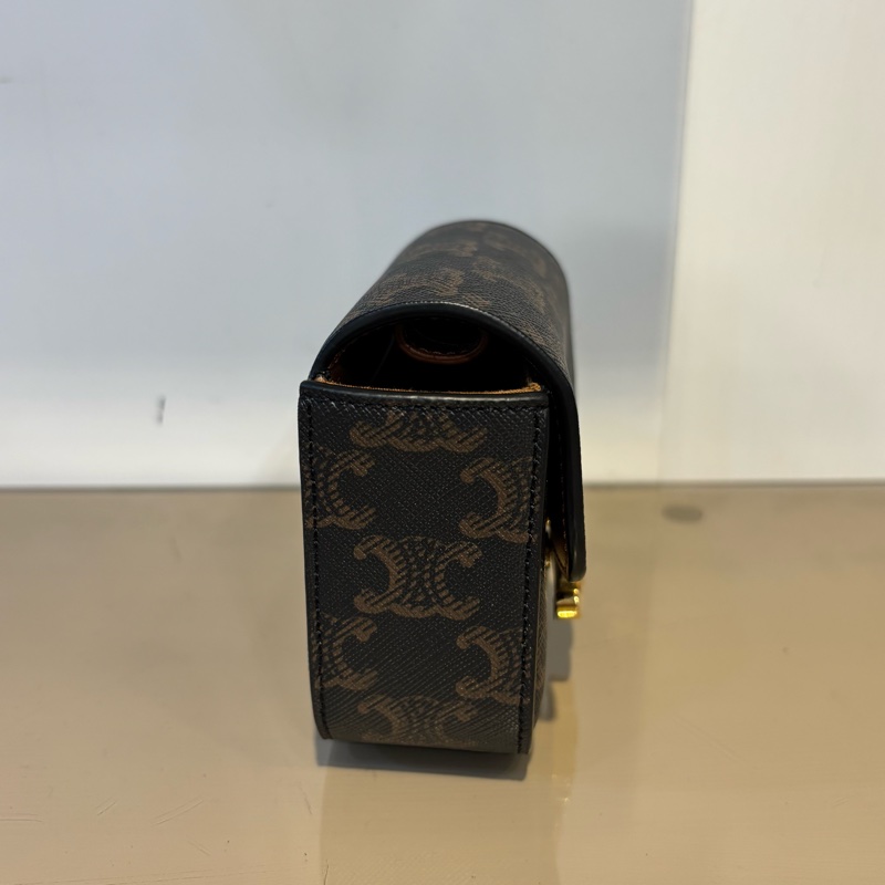 Celine Triomphe Mini Claude斜背包-3