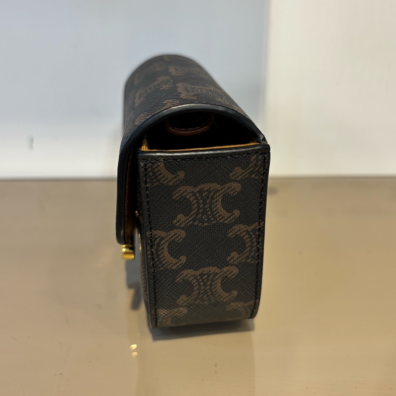 Celine Triomphe Mini Claude斜背包-4