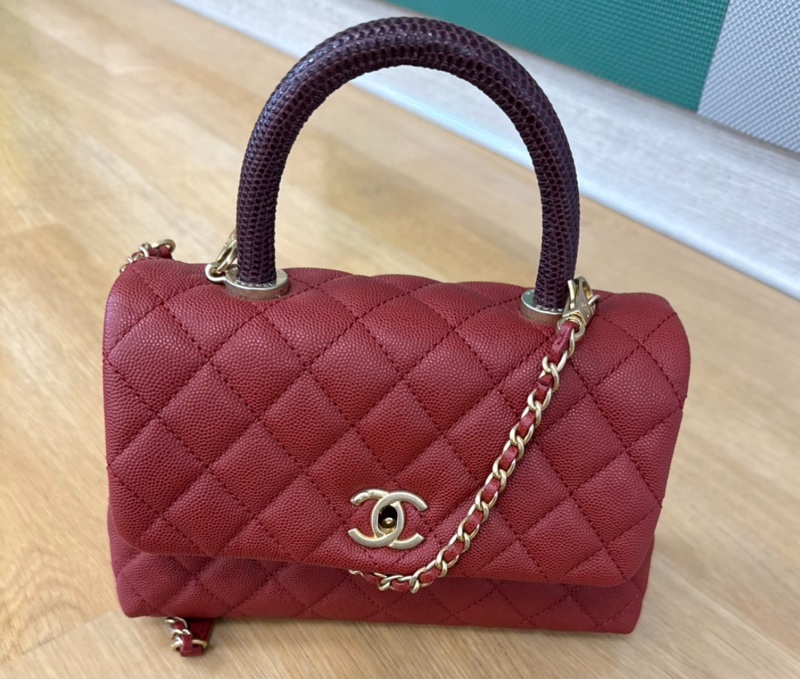 Chanel Coco Handle mini 系列經典的菱格紋縫線、酒紅色魚子醬 (Caviar) mini 19cm荔枝皮 蜥蜴皮壓紋手把-3