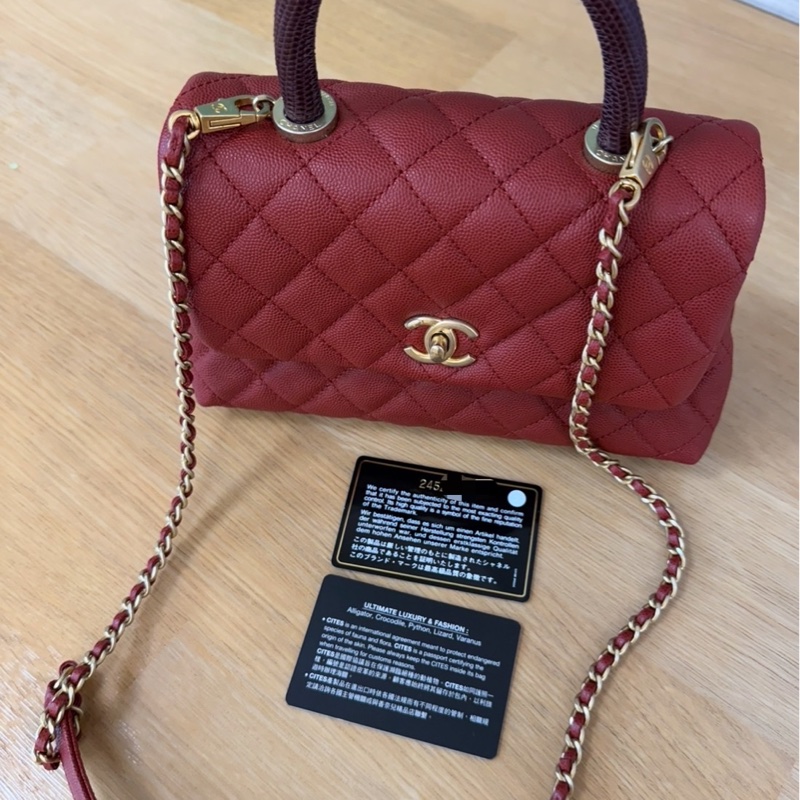Chanel Coco Handle mini 系列經典的菱格紋縫線、酒紅色魚子醬 (Caviar) mini 19cm荔枝皮 蜥蜴皮壓紋手把-4