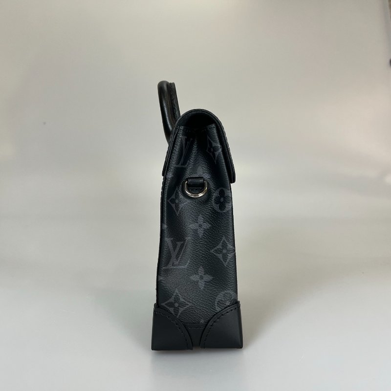 LV M82774/晶片款 黑原花NANO STEAMER肩背包-2