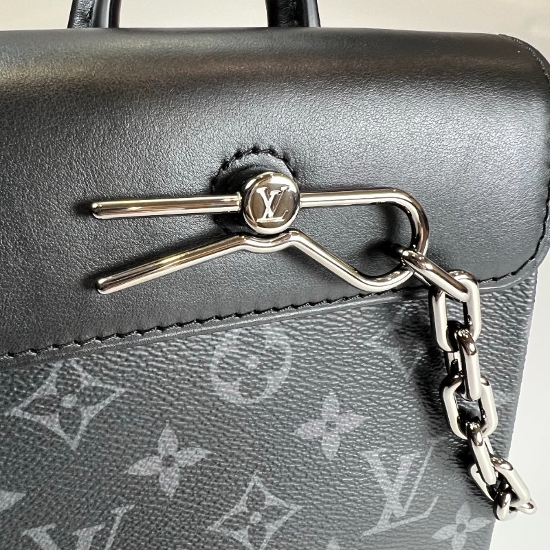 LV M82774/晶片款 黑原花NANO STEAMER肩背包-7
