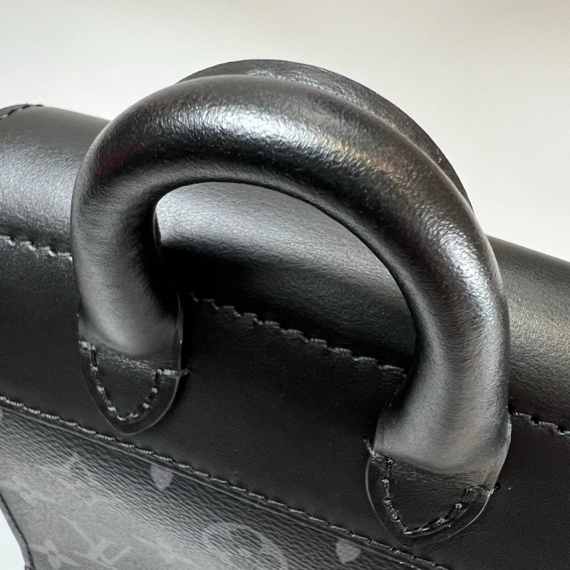 LV M82774/晶片款 黑原花NANO STEAMER肩背包-8