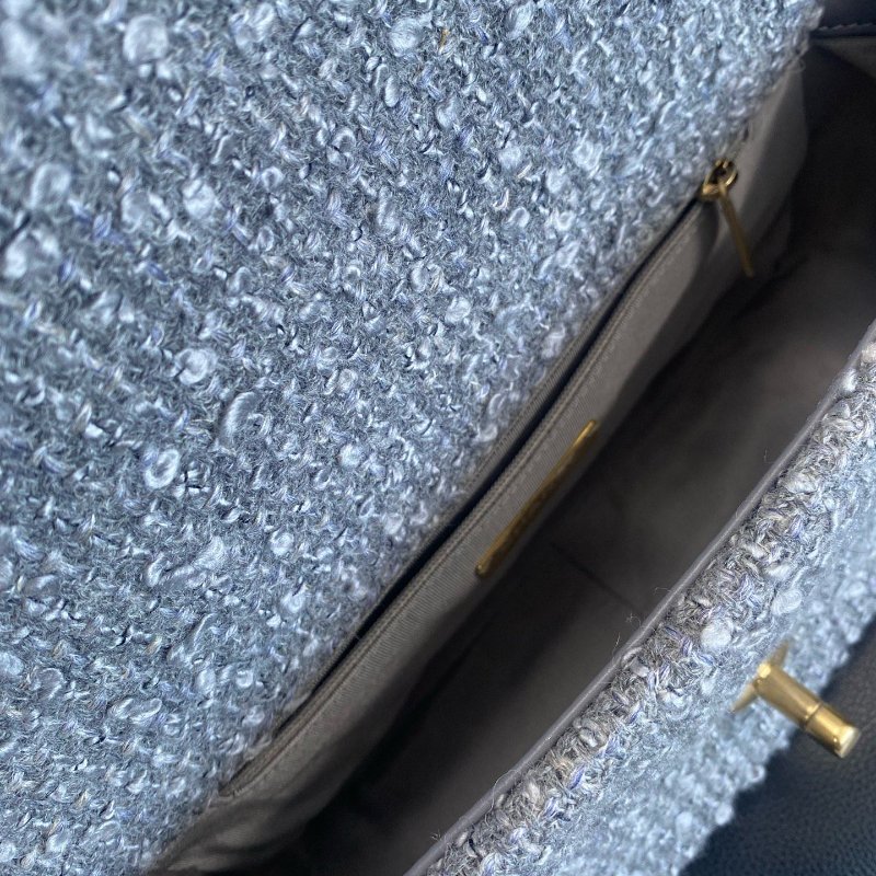 CHANEL 灰色毛19bag 16*26*9 98新配件塵袋-5