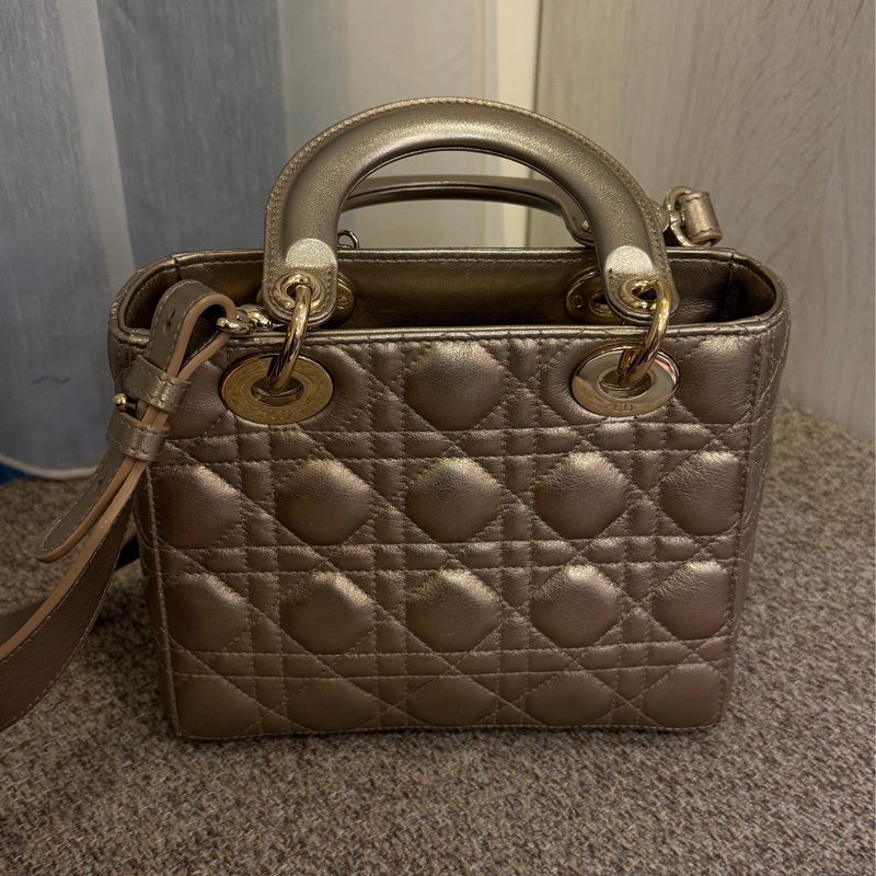 Lady Dior 黛妃包 香檳色-1