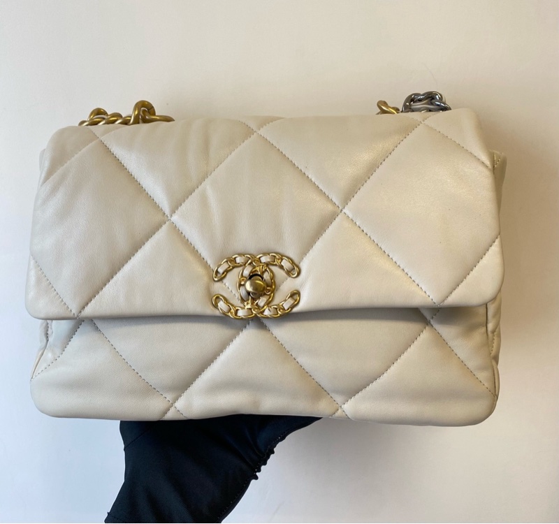 Chanel 香奈兒 19 Bag 小號 米色羊皮|30 開-1