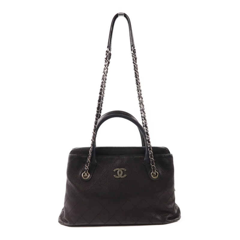 Chanel Urban Shopping Tote(香奈兒城市購物托特包),具備經典的菱格紋設計與皮革鏈條肩背帶-0