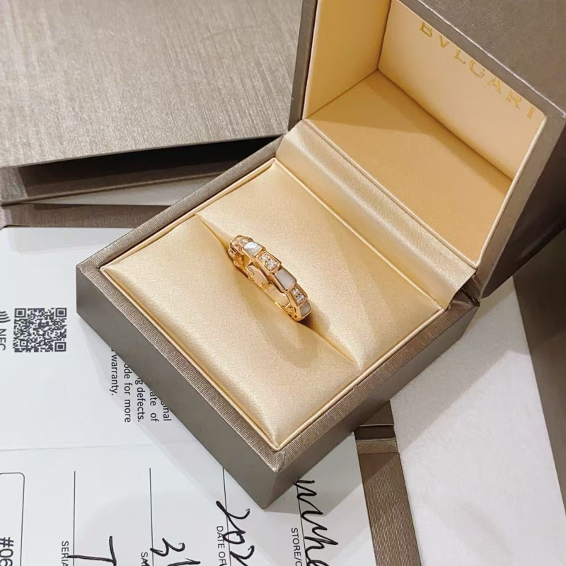 寶格麗BvlgariSerpenti Viper白貝母鑲鑽戒指53號-2