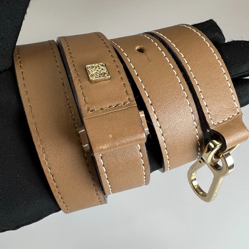 LOEWE 061952 卡其粒面PUZZLE包 小號-12