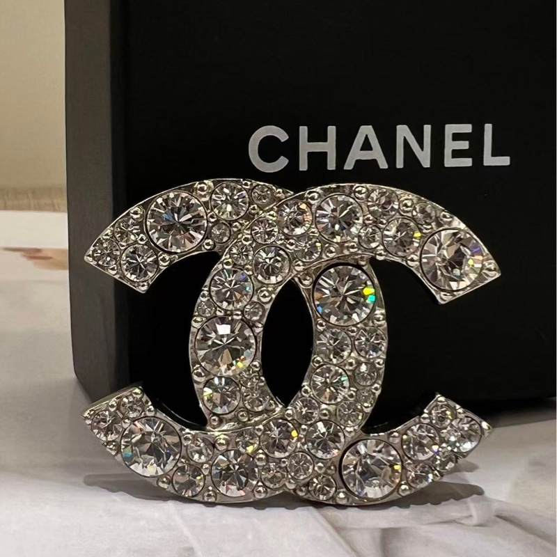 Chanel 經典雙C璀璨水鑽胸針-0