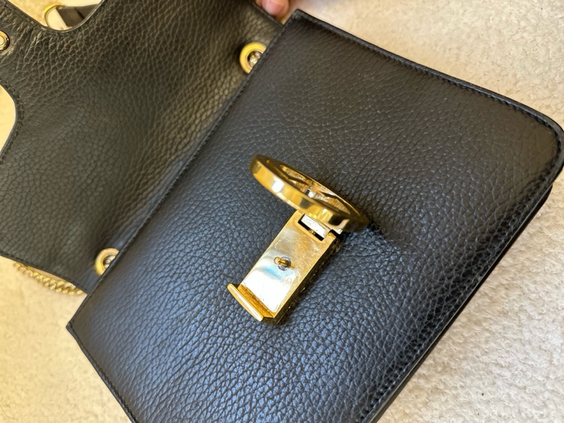 標題:Gucci GG Marmont 風琴包 小號|黑金雙G扣-3