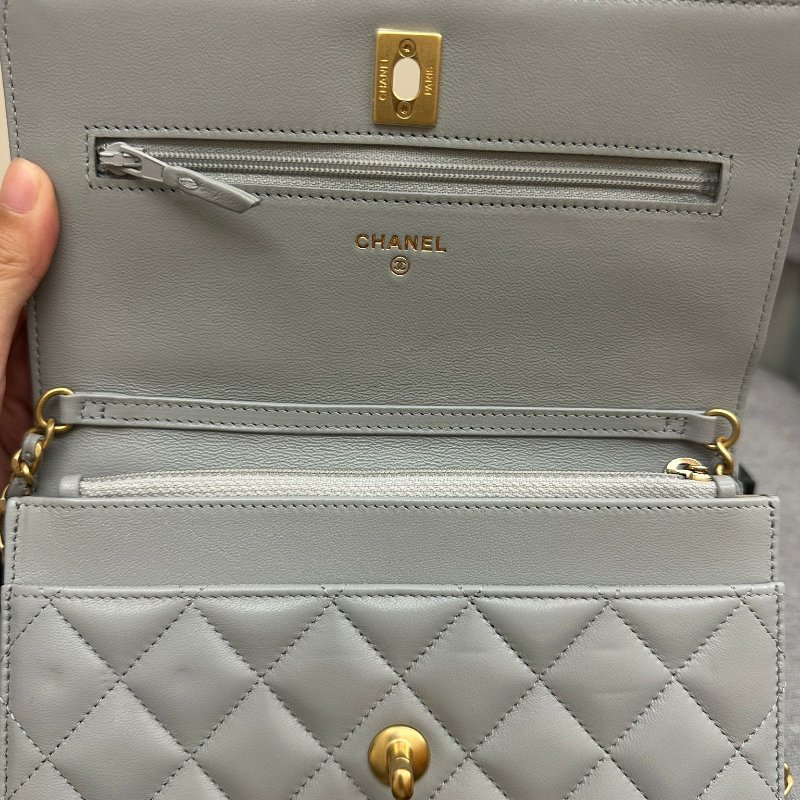 Chanel WOC 羊皮 金球 單肩斜挎-4