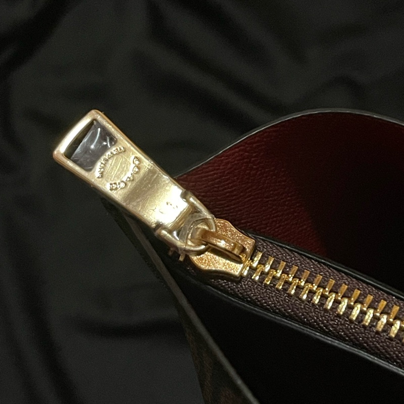 Coach Tote老花皮革托特包-16
