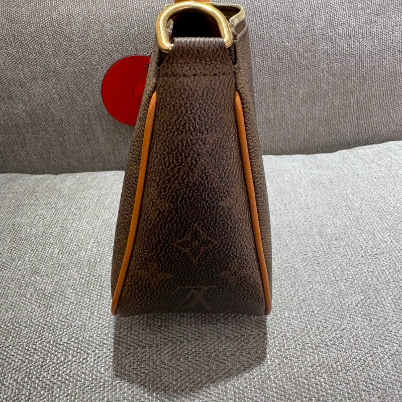 Louis Vuitton Pochette Accessoire XL 仿舊牛皮斜挎包晶片款-3