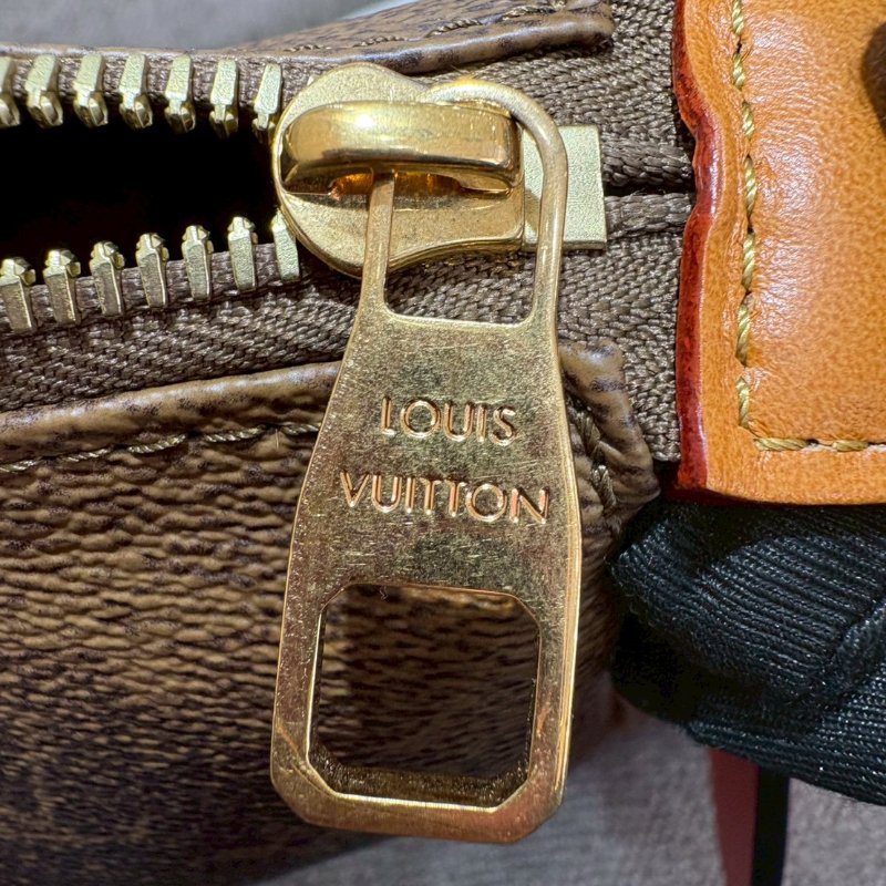 Louis Vuitton Pochette Accessoire XL 仿舊牛皮斜挎包晶片款-12