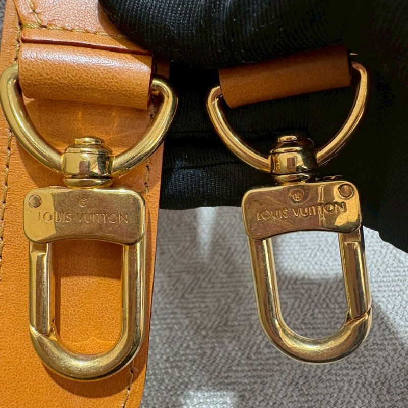 Louis Vuitton Pochette Accessoire XL 仿舊牛皮斜挎包晶片款-32