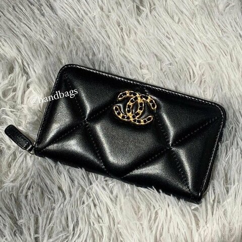全新 現貨 CHANEL 19 黑色 小羊皮 金CC 紅內裏 ㄇ字 拉鍊 中夾 AP0948