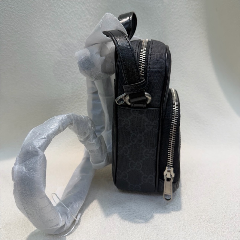 GUCCI 黑色 GG Supreme 迷你帆布斜背包 XC522-3