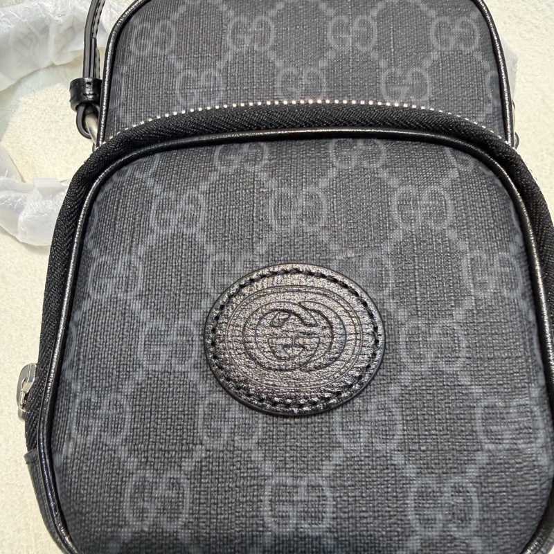 GUCCI 黑色 GG Supreme 迷你帆布斜背包 XC522-4