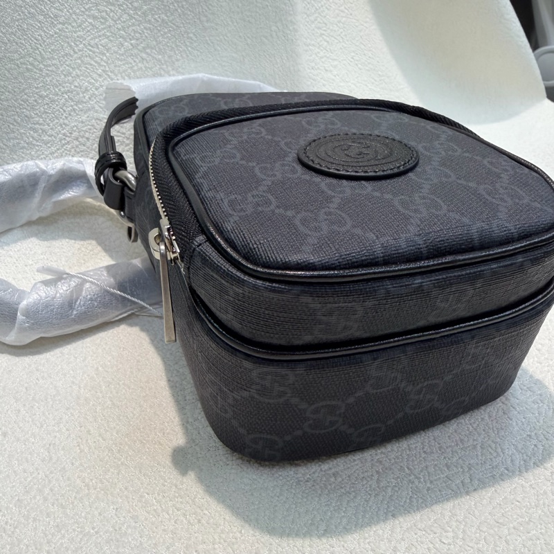 GUCCI 黑色 GG Supreme 迷你帆布斜背包 XC522-9
