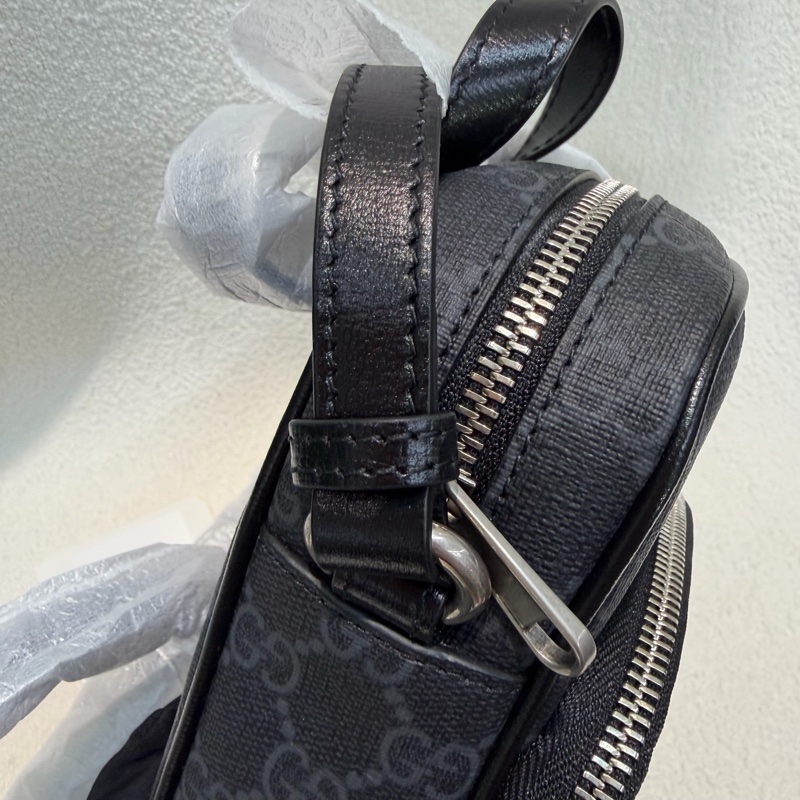 GUCCI 黑色 GG Supreme 迷你帆布斜背包 XC522-15