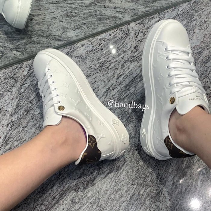 全新 現貨 LV TIME OUT Monogram 浮雕 印花 球鞋 板鞋 38號 小白鞋 1A9HC0-2