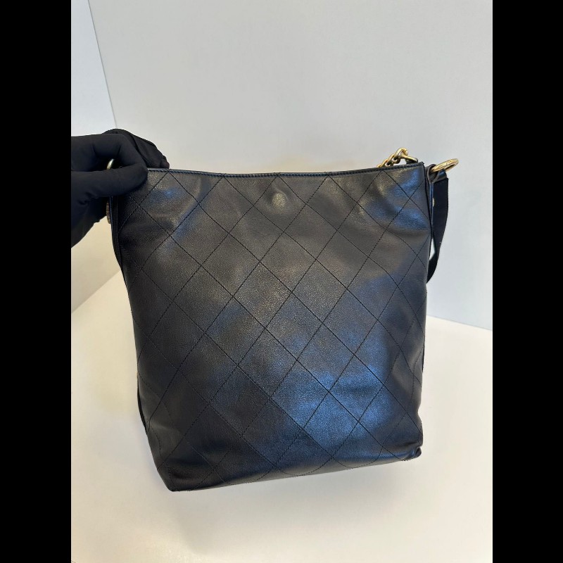 Chanel Hobo 黑金-1