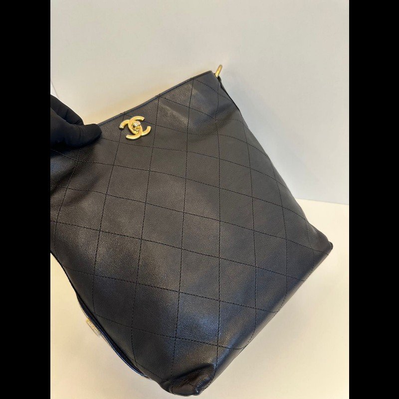 Chanel Hobo 黑金-2