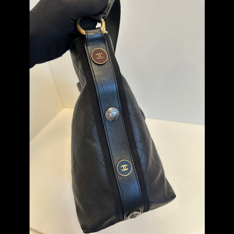 Chanel Hobo 黑金-4