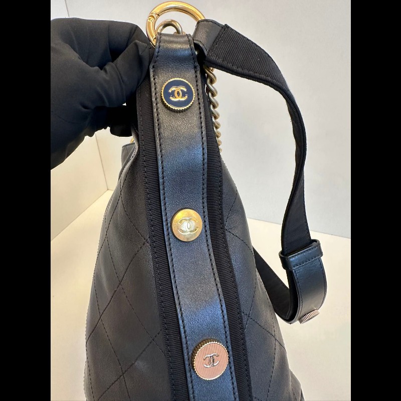Chanel Hobo 黑金-8