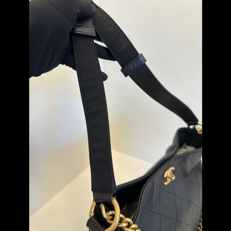 Chanel Hobo 黑金-21