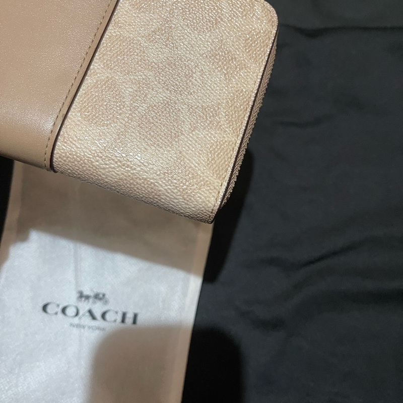 Coach金釦拼接奶茶長夾-11
