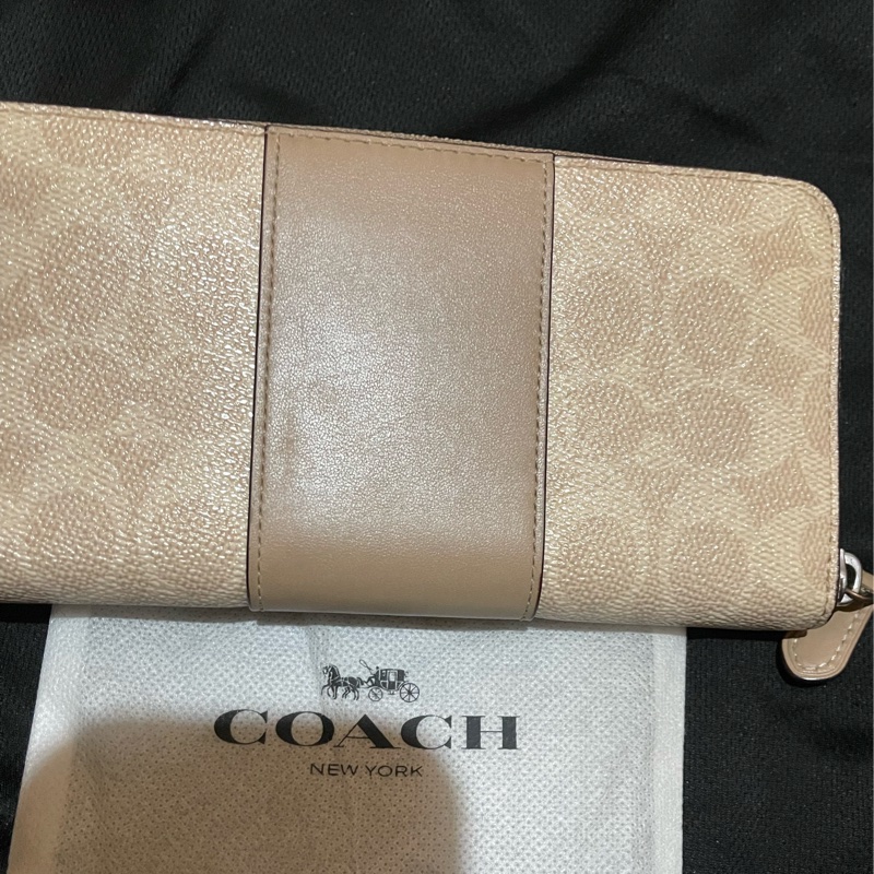 Coach金釦拼接奶茶長夾-28
