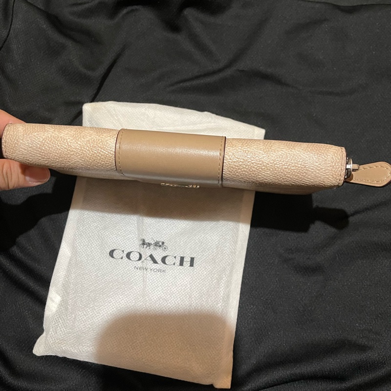 Coach金釦拼接奶茶長夾-29
