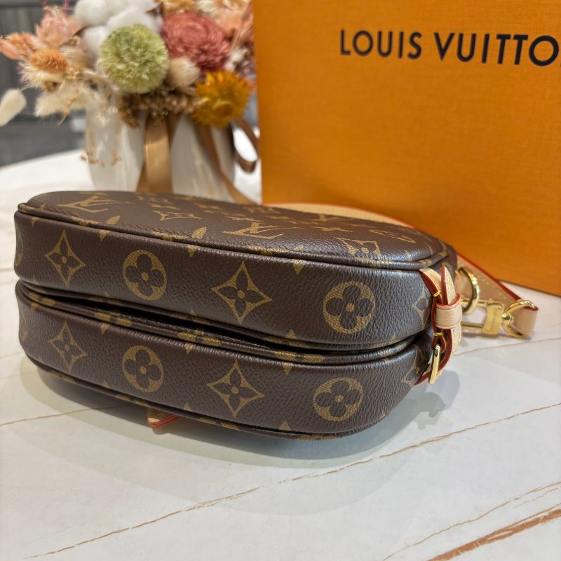 *SHIHNA名牌精品* LV M46740 Saumur BB 經典Monogram帆布馬鞍包-5