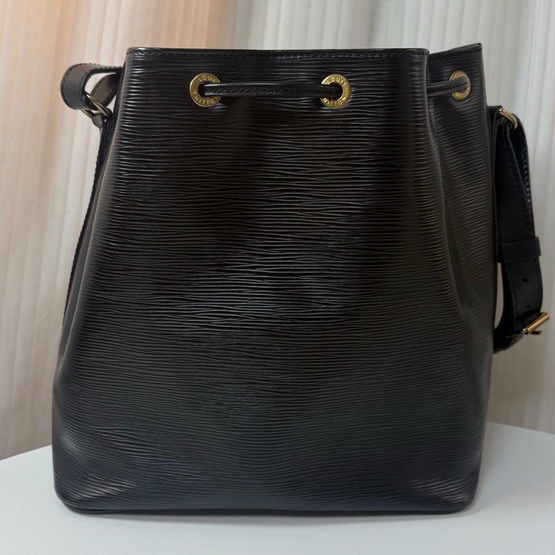 ✔️LOUIS VUITTON LV 路易威登 Epi Noe 水波紋水桶包/黑色-25