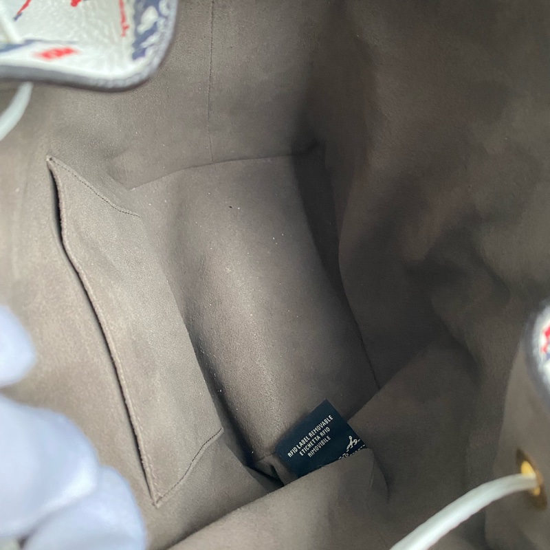 Fendi x Fila 聯名水桶包 限量款極難入手 實用性滿分-3