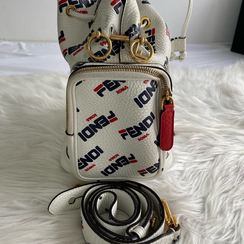 Fendi x Fila 聯名水桶包 限量款極難入手 實用性滿分-6