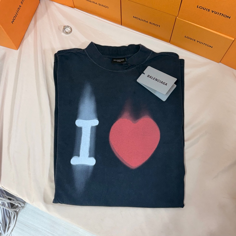 ‼️全台最甜 全新含吊牌 Balenciaga 巴黎世家 os版型 ❤️ 愛心短袖t恤 (原價28000)-6