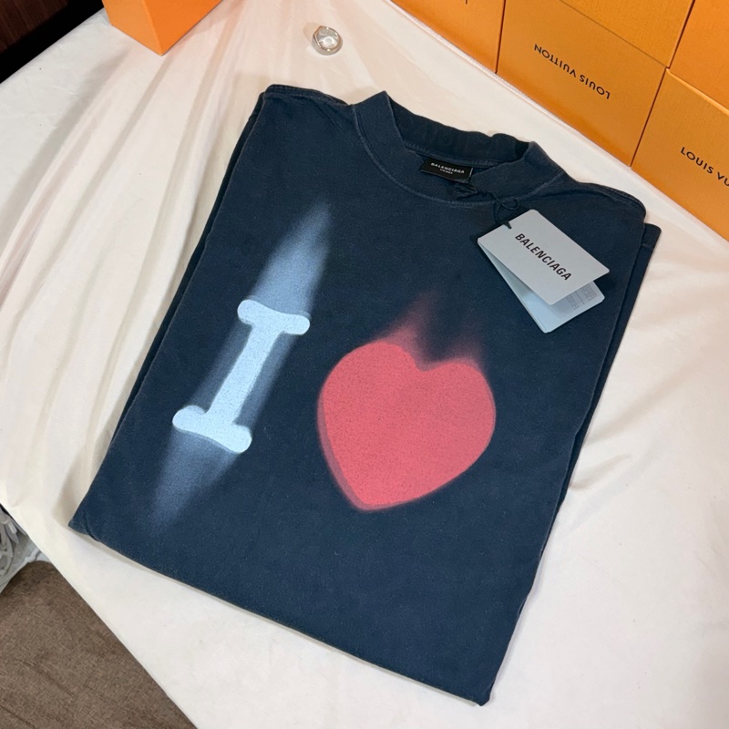 ‼️全台最甜 全新含吊牌 Balenciaga 巴黎世家 os版型 ❤️ 愛心短袖t恤 (原價28000)-7