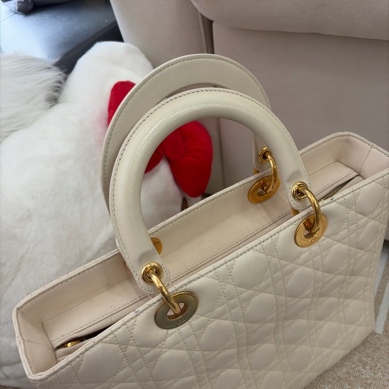 便宜秒!Dior Lady Dior 7格戴妃 奶油白金扣-2