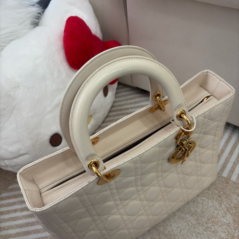 便宜秒!Dior Lady Dior 7格戴妃 奶油白金扣-3