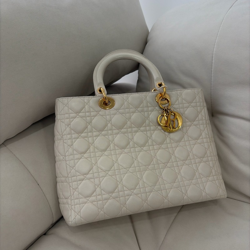 便宜秒!Dior Lady Dior 7格戴妃 奶油白金扣-5
