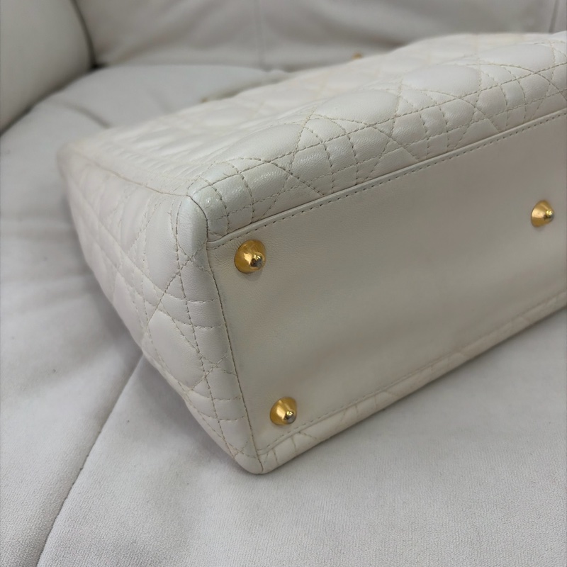 便宜秒!Dior Lady Dior 7格戴妃 奶油白金扣-11